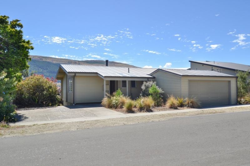 54 Oregon Drive, Kelvin Heights, Queenstown - Carousel 1
