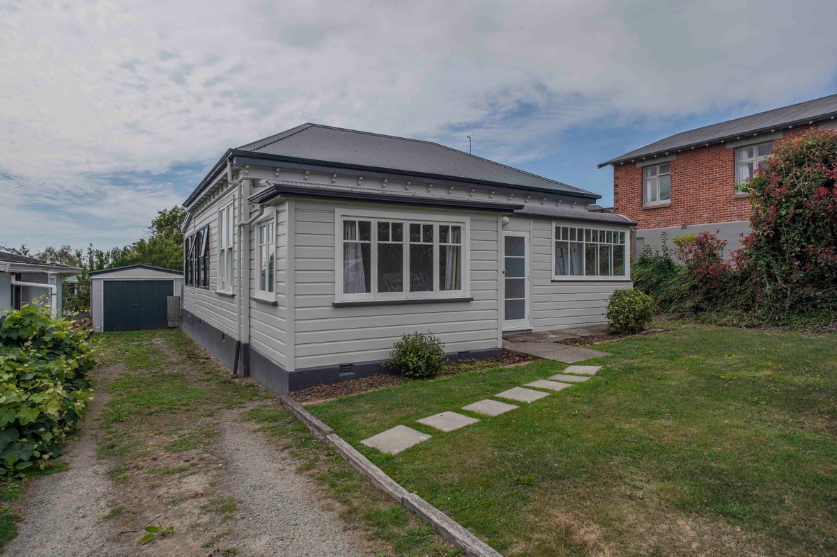 31 Regent Street, West End, Timaru - Carousel 1