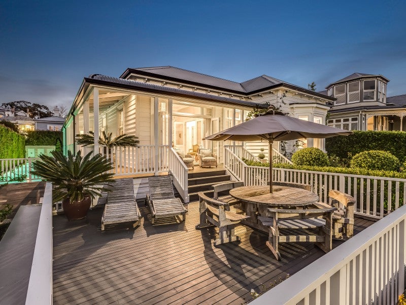 12 Ring Terrace, Saint Marys Bay, Auckland - Carousel 2