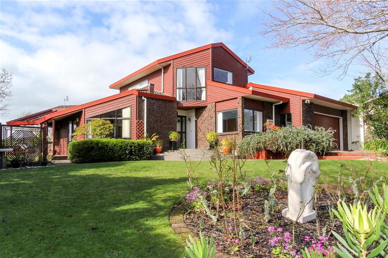 62 Karina Road, Merrilands, New Plymouth - Carousel 1