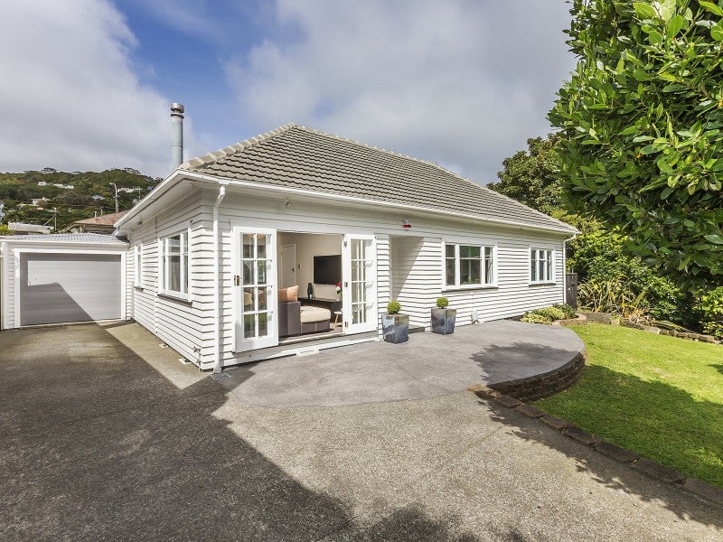 41 Ranelagh Street, Karori, Wellington - Carousel 1
