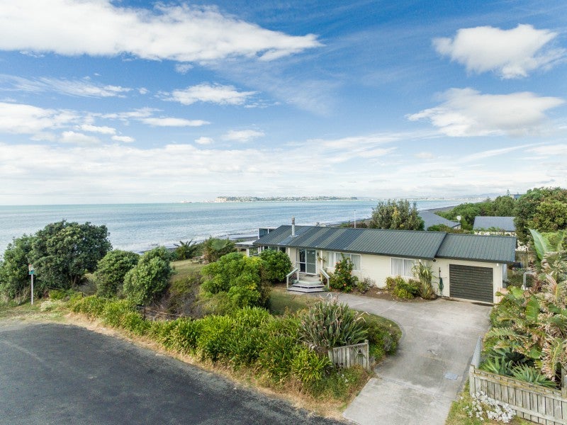 18 Gill Road, Bay View, Napier - Carousel 1