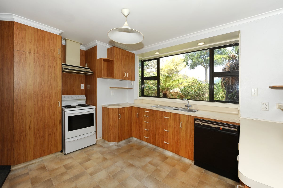 100 Ascot Avenue, North New Brighton, Christchurch - Carousel 2