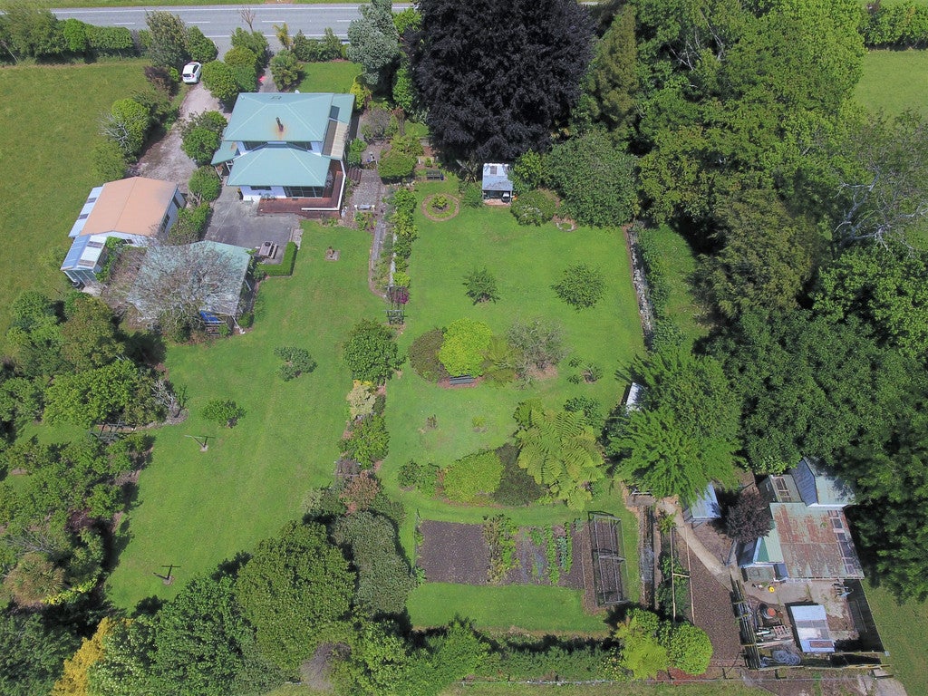 582 Takaka-Collingwood Highway, Puramahoi - Carousel 2