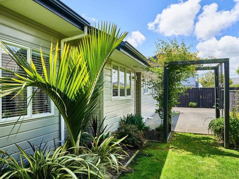 31B Connolly Street, Boulcott, Lower Hutt - Carousel 1