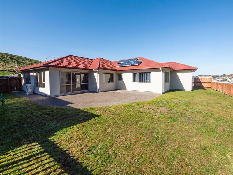 21 Gifford Grove, Churton Park, Wellington - Carousel 2
