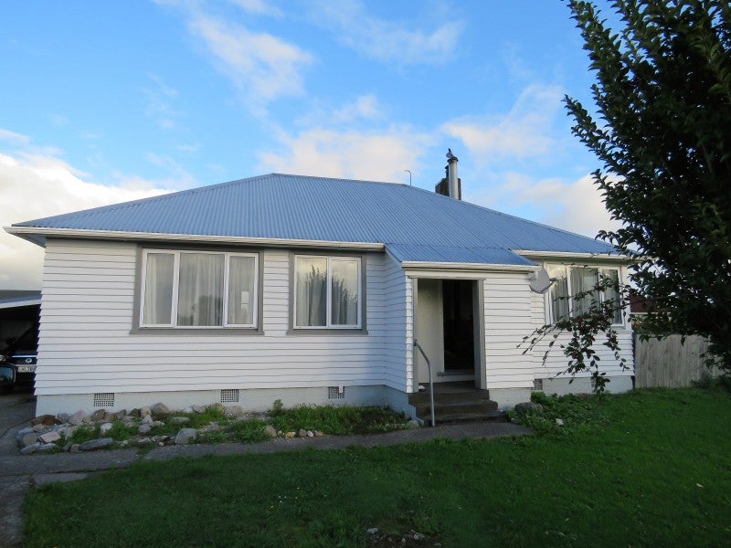 12 Gothard Place, Westport, Westport - Carousel 1