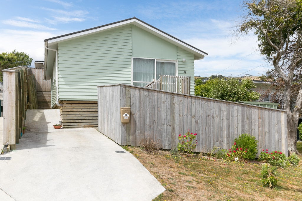 36 Ranui Tce, Tawa, Wellington - Carousel 14