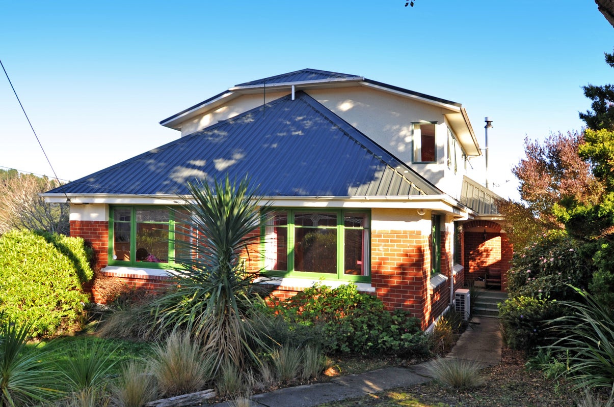 27 Northfield Avenue, Opoho, Dunedin - Carousel 2