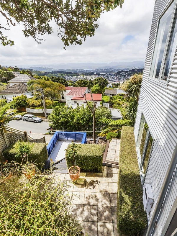 37 Whaui Street, Vogeltown, Wellington - Carousel 2