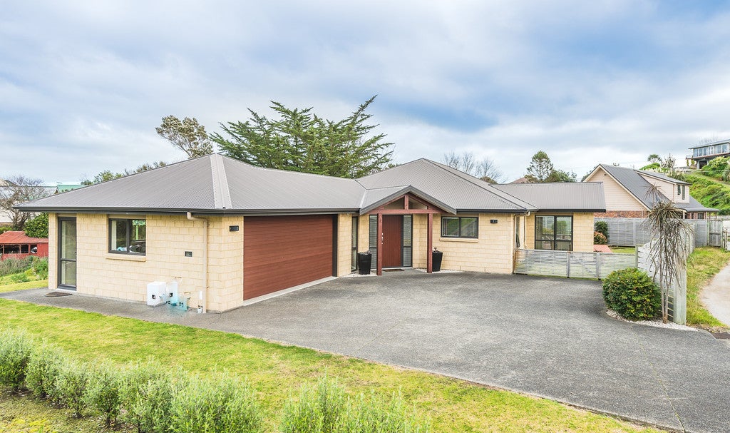 6 St Johns Heights, Otamatea, Whanganui - Carousel 21
