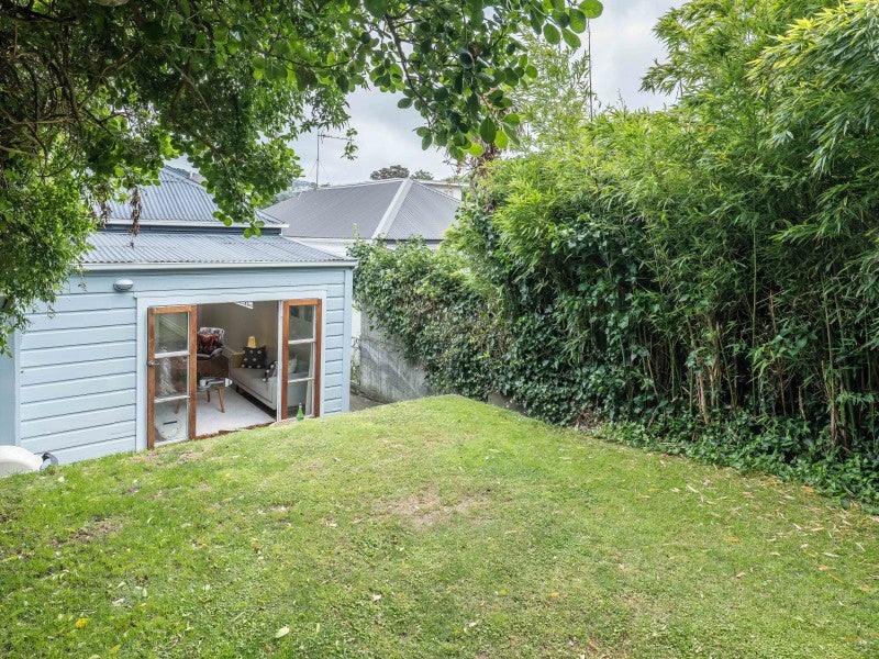 4 Blucher Avenue, Newtown, Wellington - Carousel 2