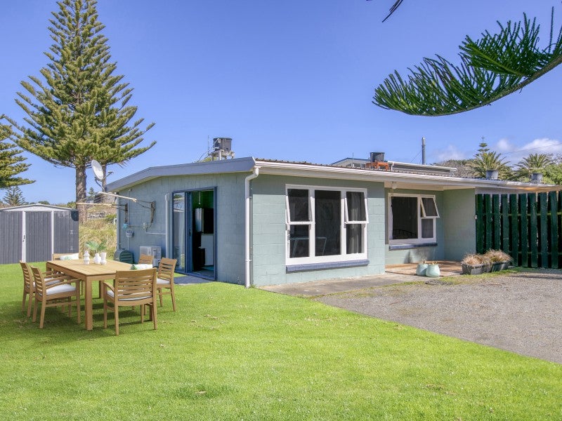 79E Blue Pacific Parade, Riversdale Beach, Masterton - Carousel 2