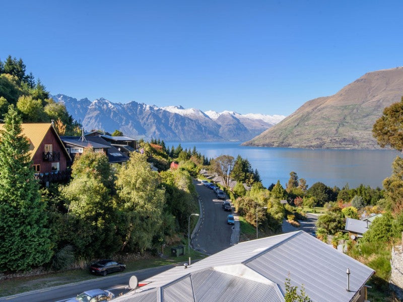 23 Williams Street, Sunshine Bay, Queenstown - Carousel 17