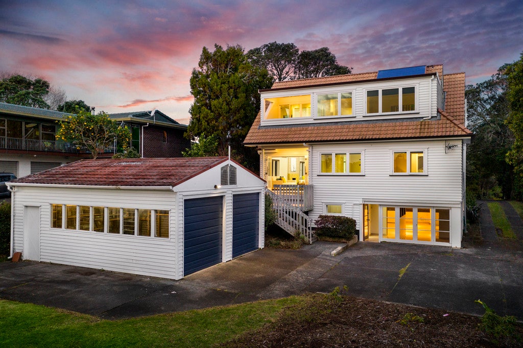289 Titirangi Road, Titirangi, Auckland - Carousel 2