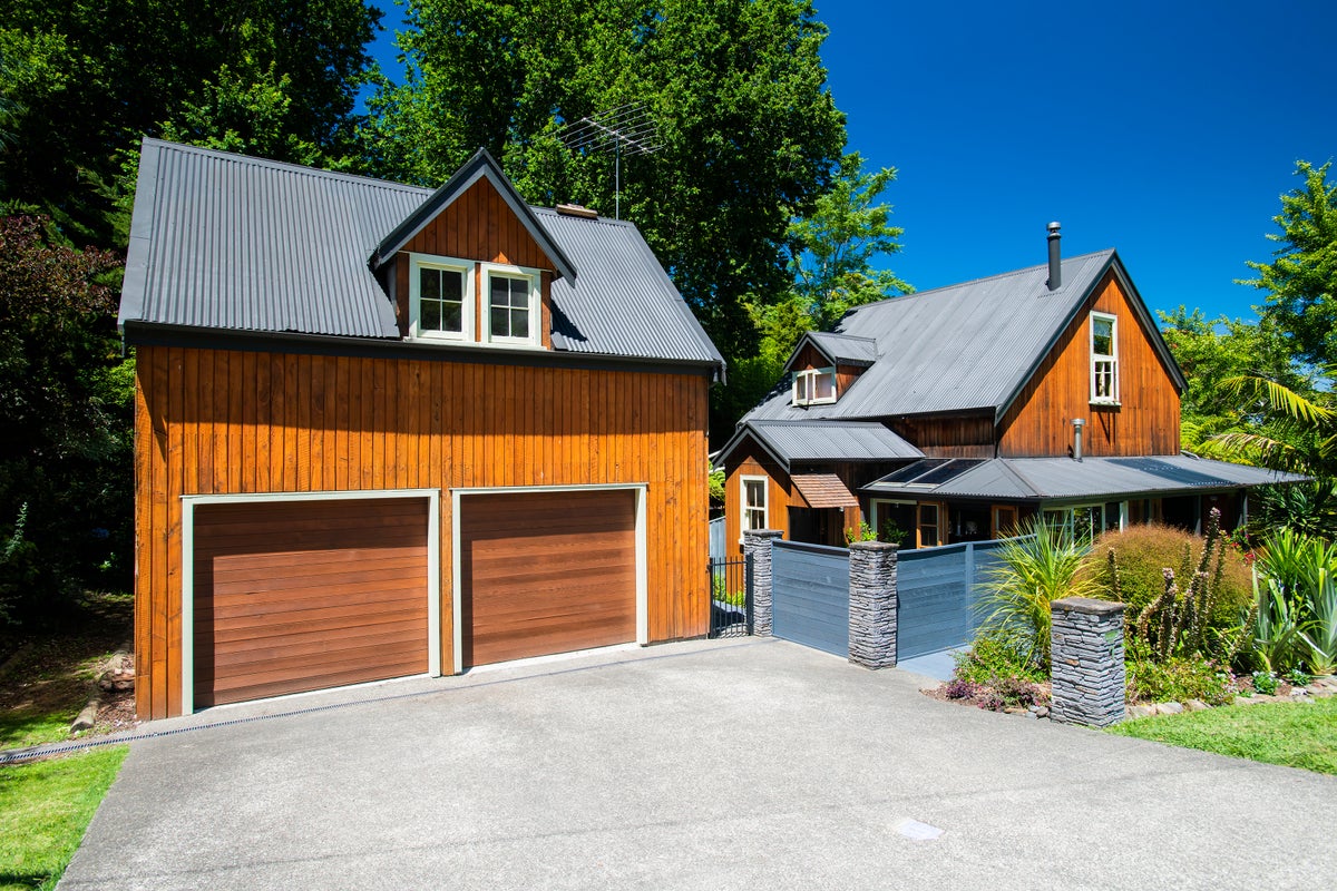 7 Adams Road, Whataupoko, Gisborne - Carousel 1