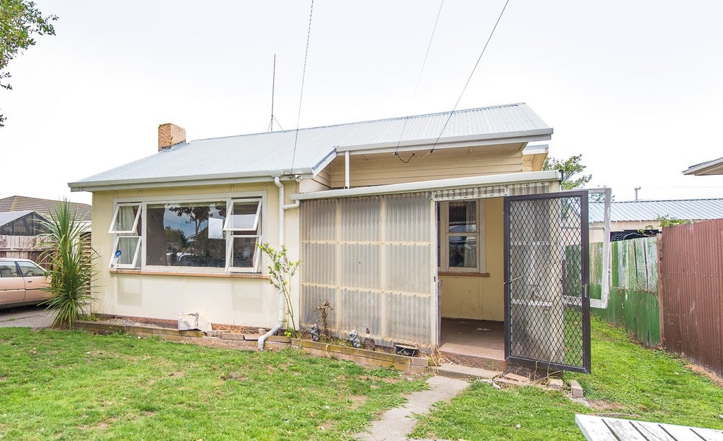 32 Stark Street, Durie Hill, Whanganui - Carousel 1