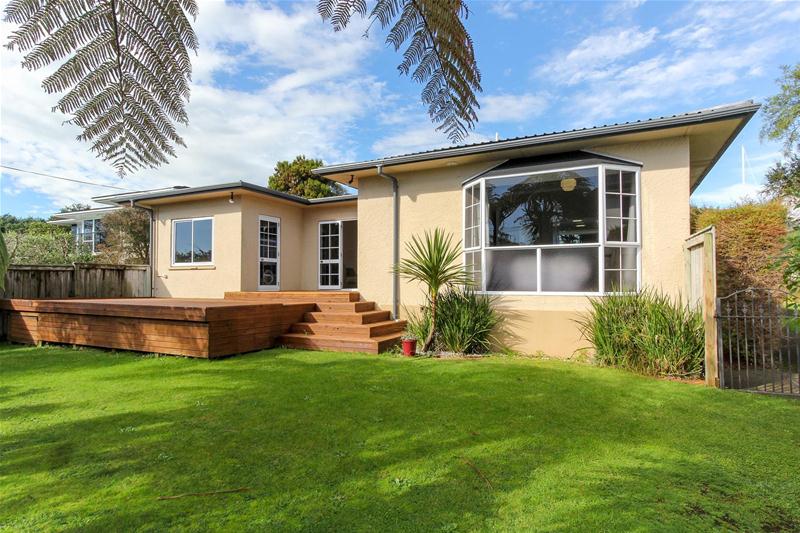 6 Pukaka Street, Strandon, New Plymouth - Carousel 1