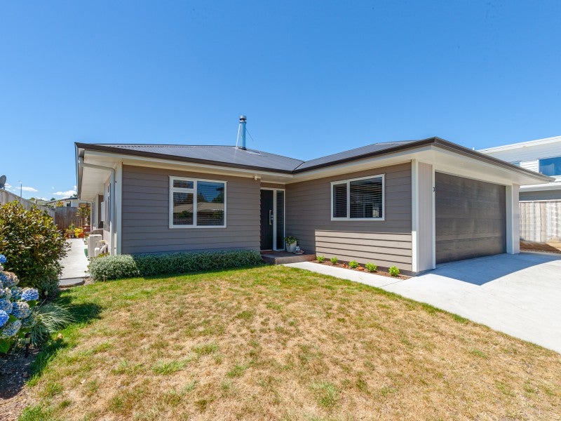 3 Loch Haven Lane, Kinloch, Taupo - Carousel 1