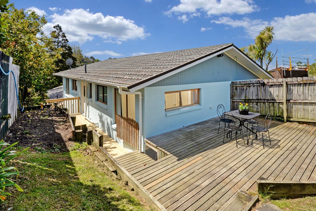 1/11 Portobello Place, Torbay, Auckland - Carousel 1
