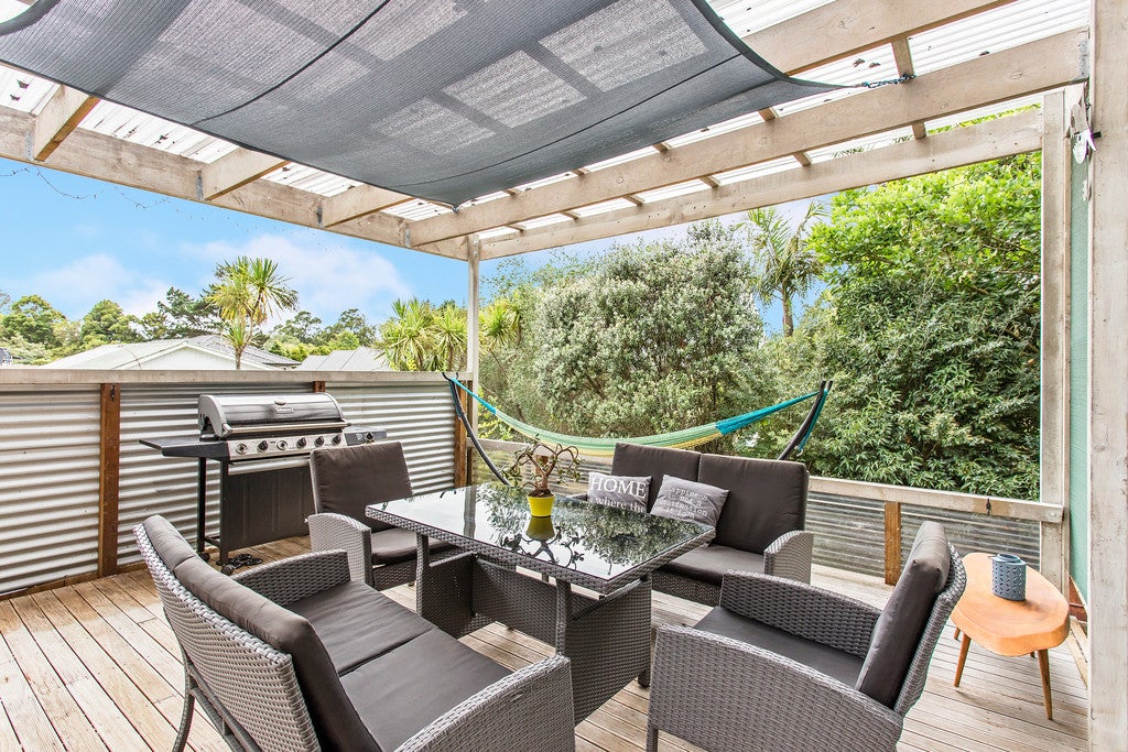 25 Bell Road, Beachlands, Auckland - Carousel 2