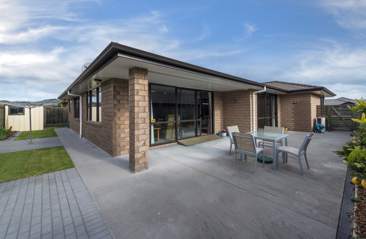 11 Carroll Place, Owhata, Rotorua - Carousel 2