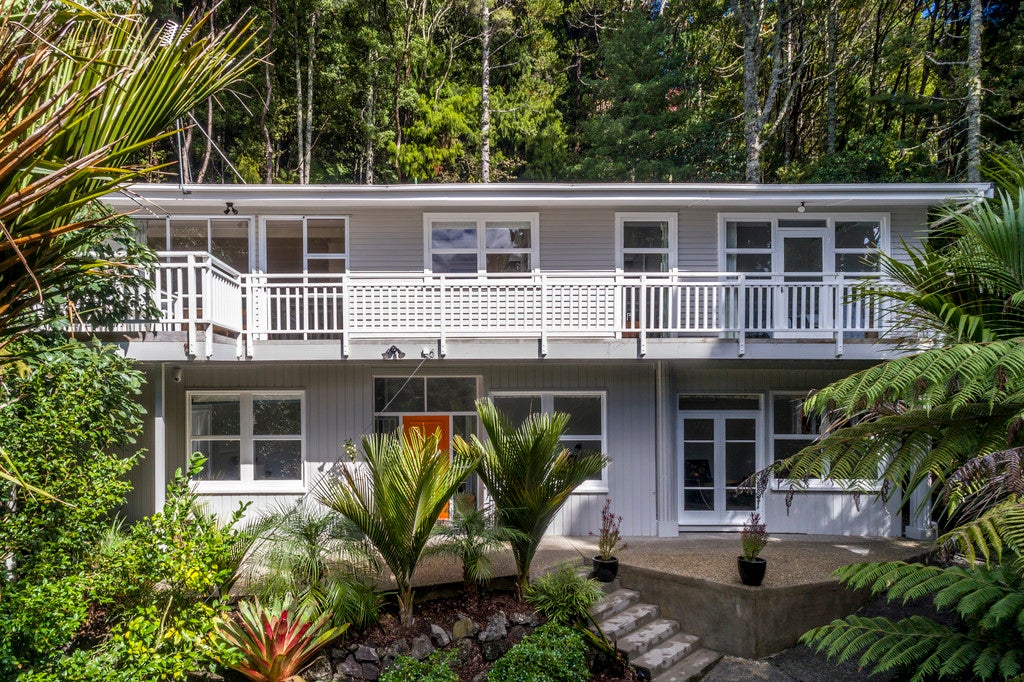 232 Konini Road, Titirangi, Auckland - Carousel 1