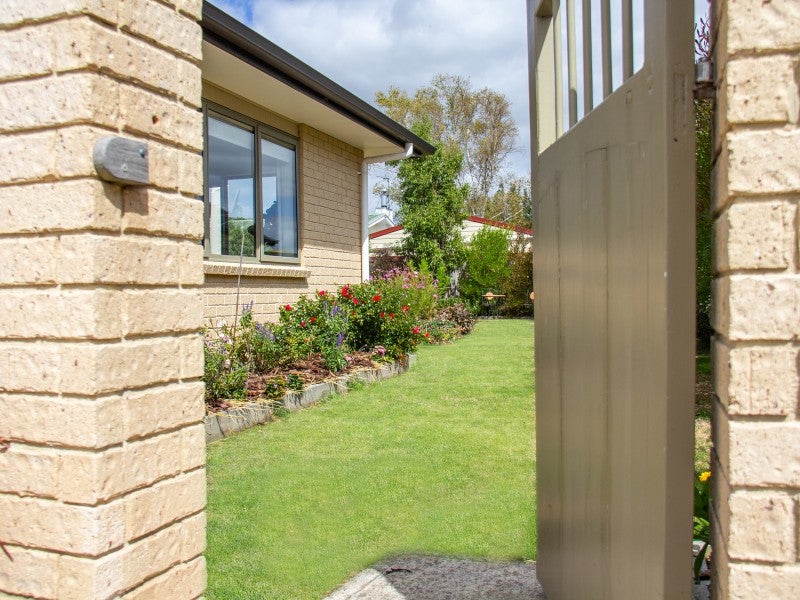 5 Austin Reid Avenue, Carterton - Carousel 16