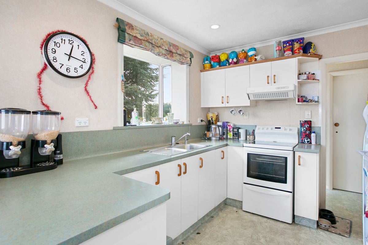 12 Bell Crescent, Concord, Dunedin - Carousel 2