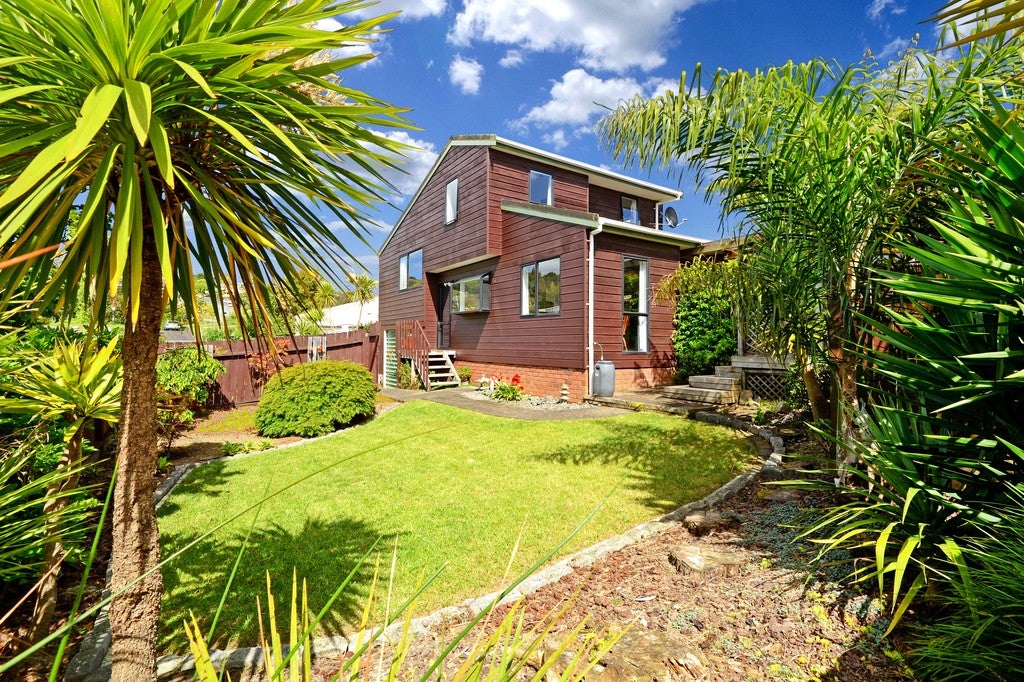 2/12 AGINCOURT ST, Glenfield, Auckland - Carousel 2