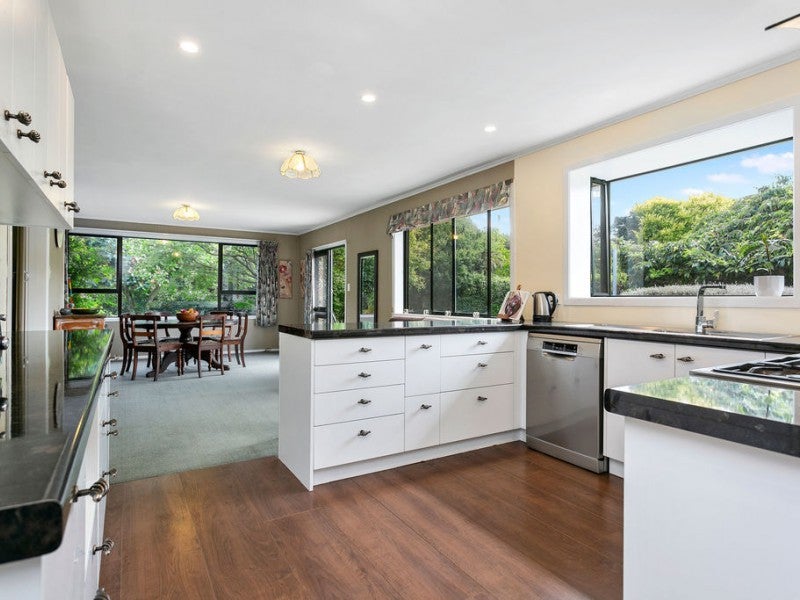 17 Amber Lane, Karapiro, Cambridge - Carousel 2