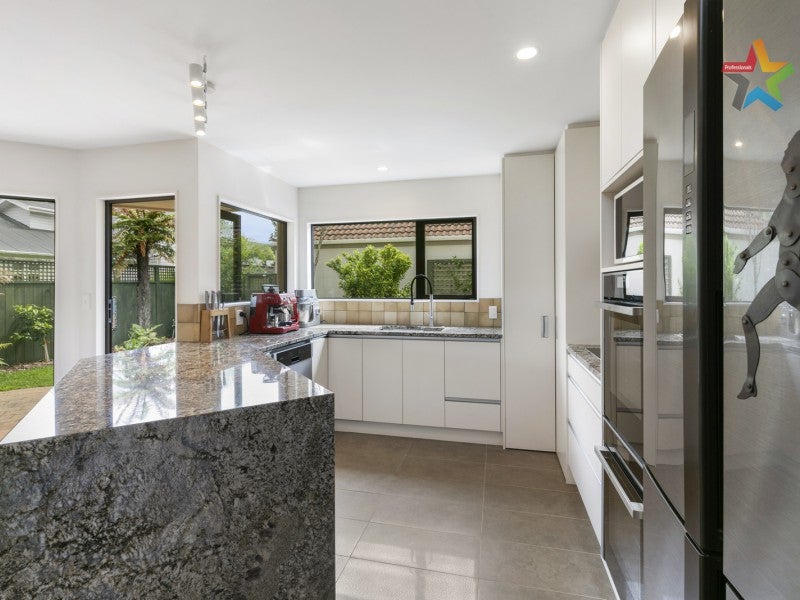 1/139 Knights Road, Hutt Central, Lower Hutt - Carousel 2
