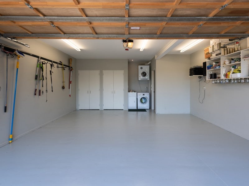 11 Bank Road, Northland, Wellington - Carousel 17
