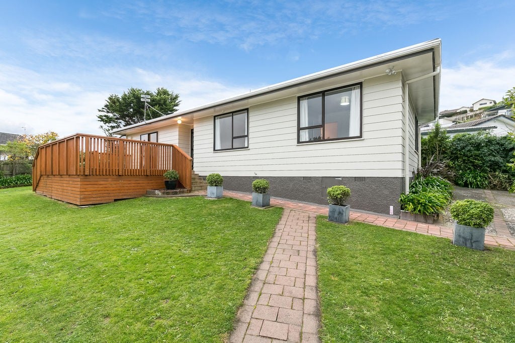 26 Buccaneer Place, Grenada Village, Wellington - Carousel 1
