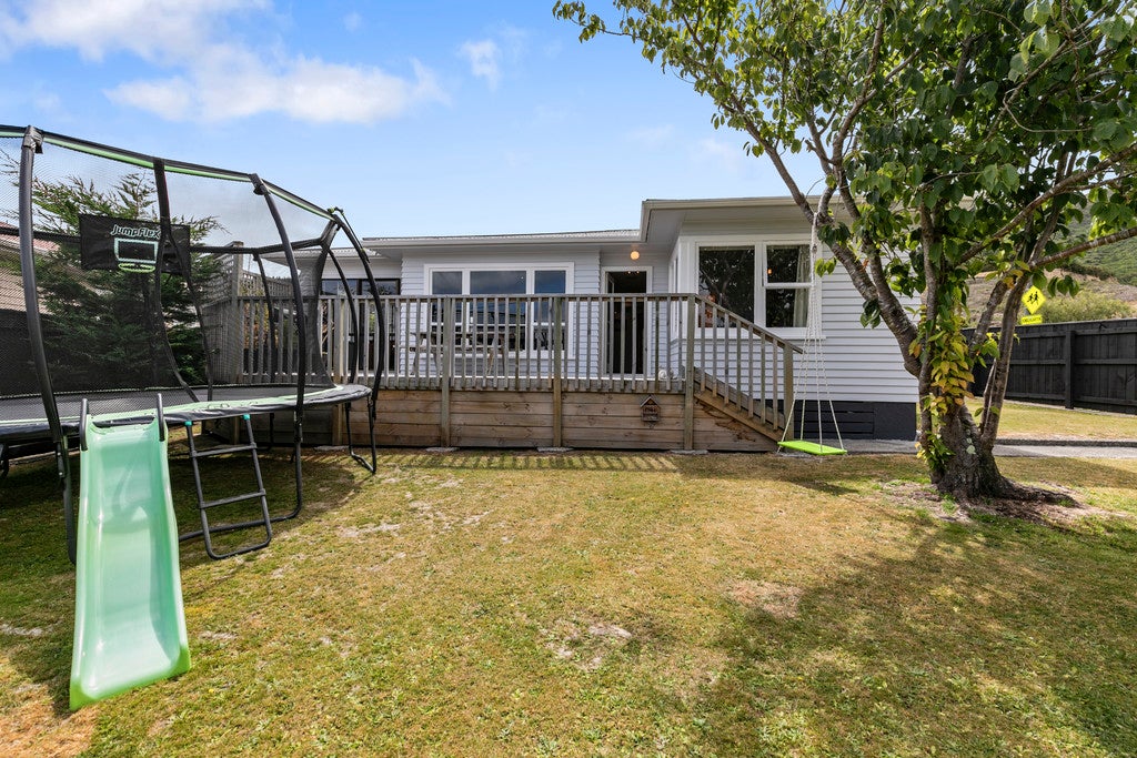 43 Ruthven Road, Wainuiomata, Lower Hutt - Carousel 2