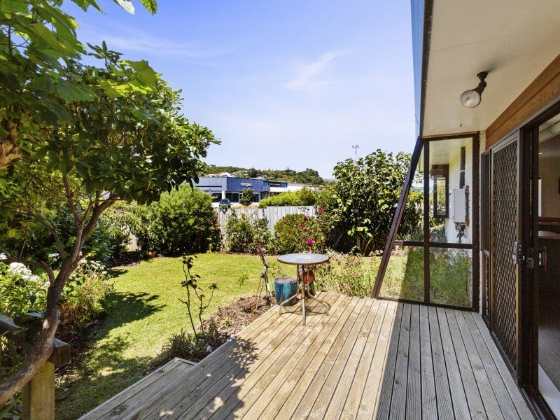 76A Oxford Street, Tawa, Wellington - Carousel 2