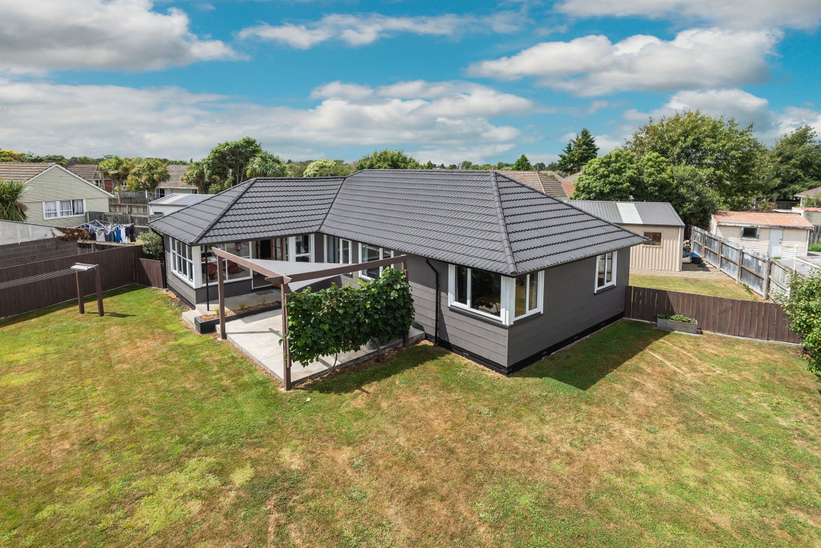 9 Bronwyn Street, Mairehau, Christchurch - Carousel 1