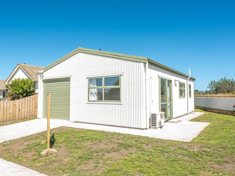 34 Rogers Street, Castlecliff, Whanganui - Carousel 1