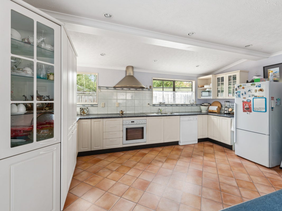 21 Hillcrest Avenue, Witherlea, Blenheim - Carousel 2