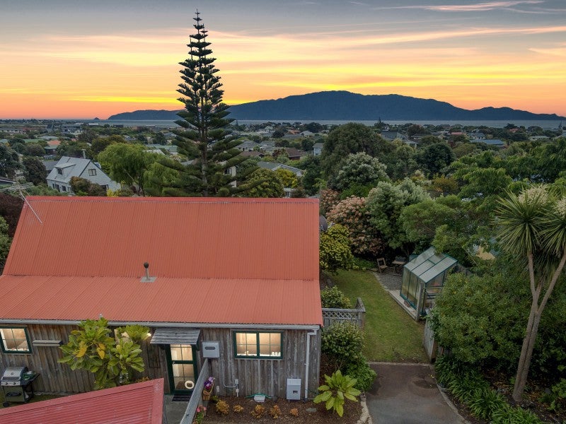 18 Campion Road, Waikanae Beach, Waikanae - Carousel 20
