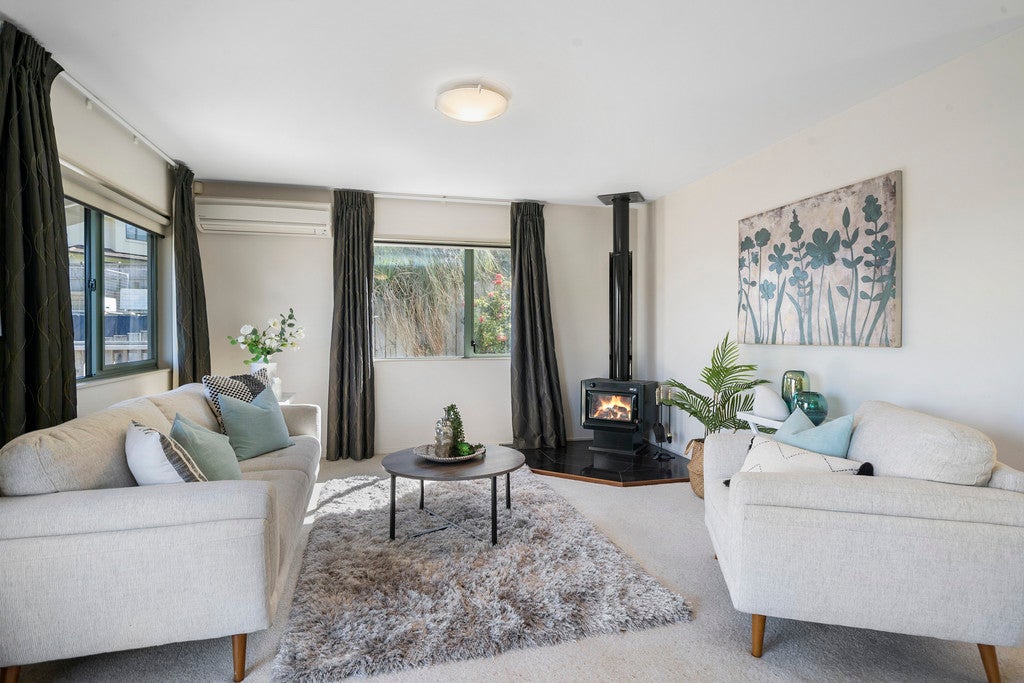 7A Pilot Lane, Whitby, Porirua - Carousel 2