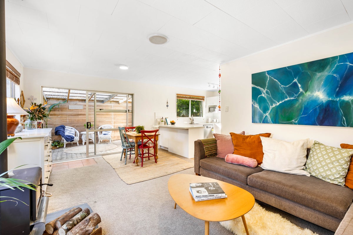 117 Konini Road, Titirangi, Auckland - Carousel 1