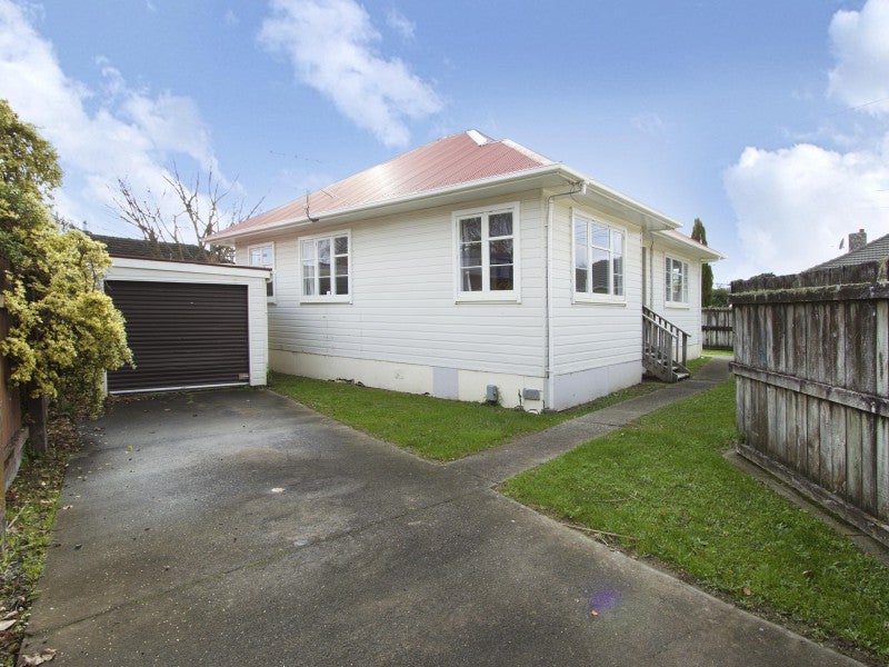 37 Naenae Road, Naenae, Lower Hutt - Carousel 1