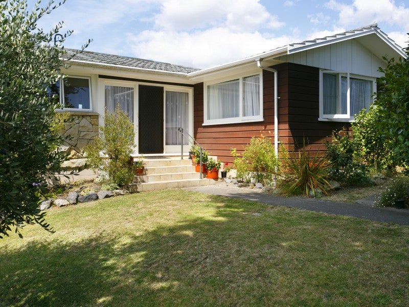 15 Scenic Heights, Acacia Bay, Taupo - Carousel 2