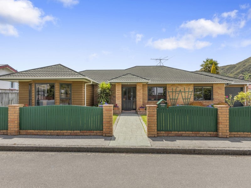 2/32 Bauchop Road, Waterloo, Lower Hutt - Carousel 1