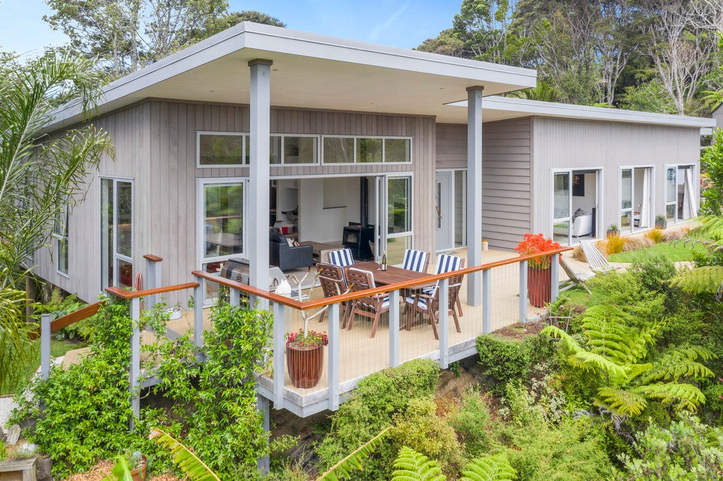 231B Huia Road, Titirangi, Auckland - Carousel 2