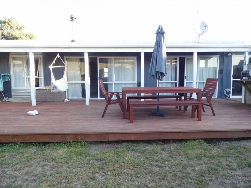 10 Matakane Street, Waitarere Beach, Levin - Carousel 2