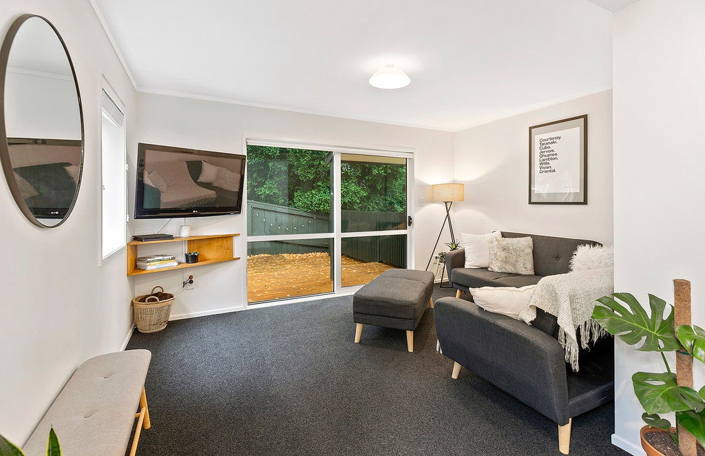 9/12 Vallance Street, Kilbirnie, Wellington - Carousel 1