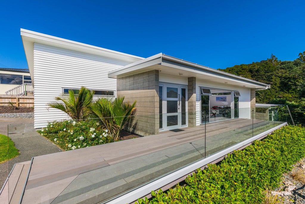 1 Rewa Road, Maraetai, Auckland - Carousel 2