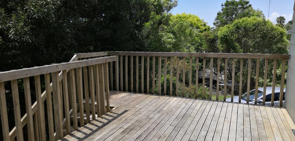 11 Theban Place, Totara Vale, Auckland - Carousel 2